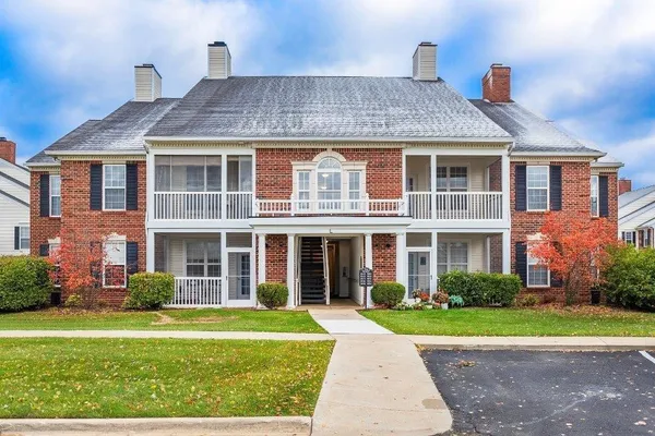 $2,000 | 854 West Summerfield Gln Circle, Unit 116, Ann Arbor, MI 48103