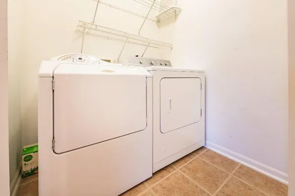 $2,000 | 854 West Summerfield Gln Circle, Unit 116, Ann Arbor, MI 48103
