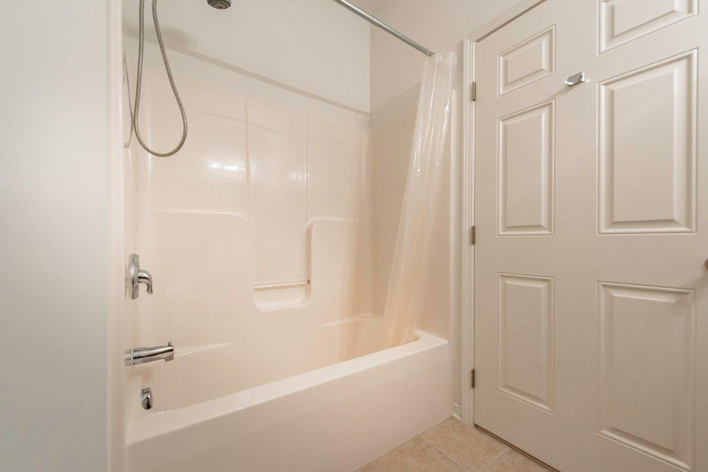 854 West Summerfield Gln Circle, Unit 116 Ann Arbor, MI 48103 - Photo 17 of 31 Photo 17