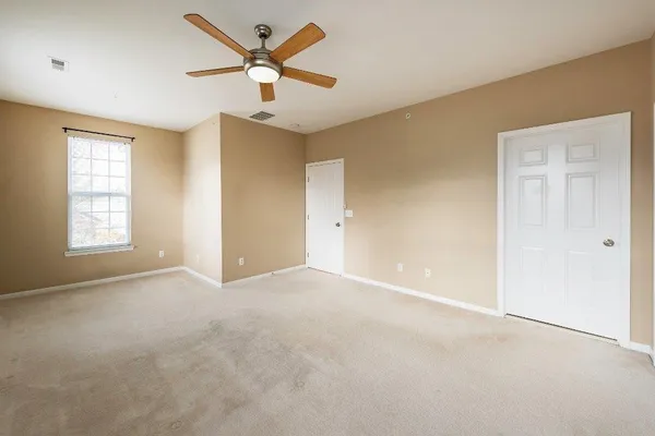 $2,000 | 854 West Summerfield Gln Circle, Unit 116, Ann Arbor, MI 48103