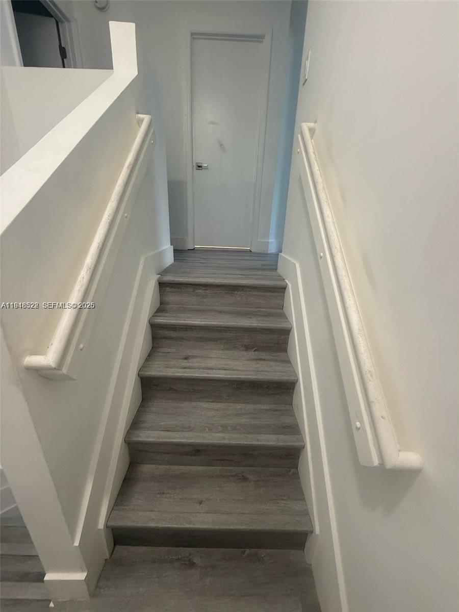 14085 Southwest 179th Terrace Miami, FL 33177 - Photo 10 of 24 a view of entryway