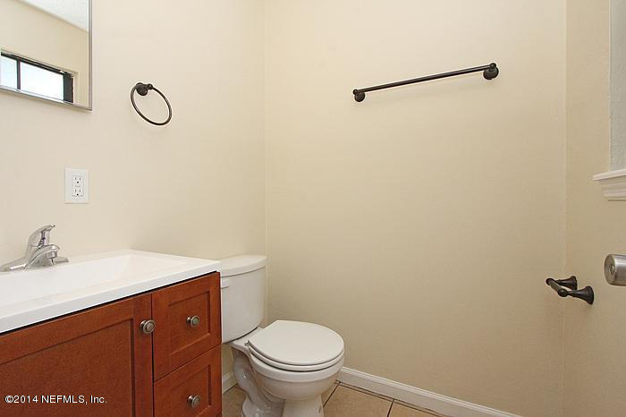 5004 Foxboro Road Jacksonville, FL 32208 - Photo 7 of 10 masterbathroom_700