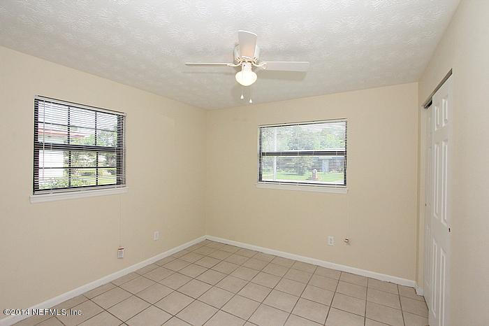 5004 Foxboro Road Jacksonville, FL 32208 - Photo 9 of 10 bedroom1_700