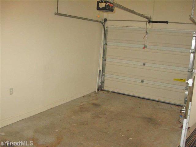 325 Boone Road, Unit B Eden, NC 27288 - Photo 10 of 10 Parking Lot/Garage.