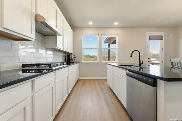 $514,000 | 229 Jereth Crossing, Castroville, TX 78009