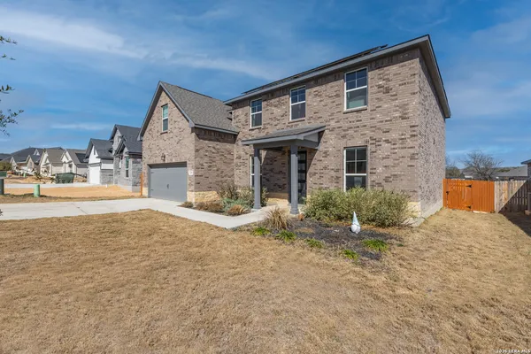 $514,000 | 229 Jereth Crossing, Castroville, TX 78009
