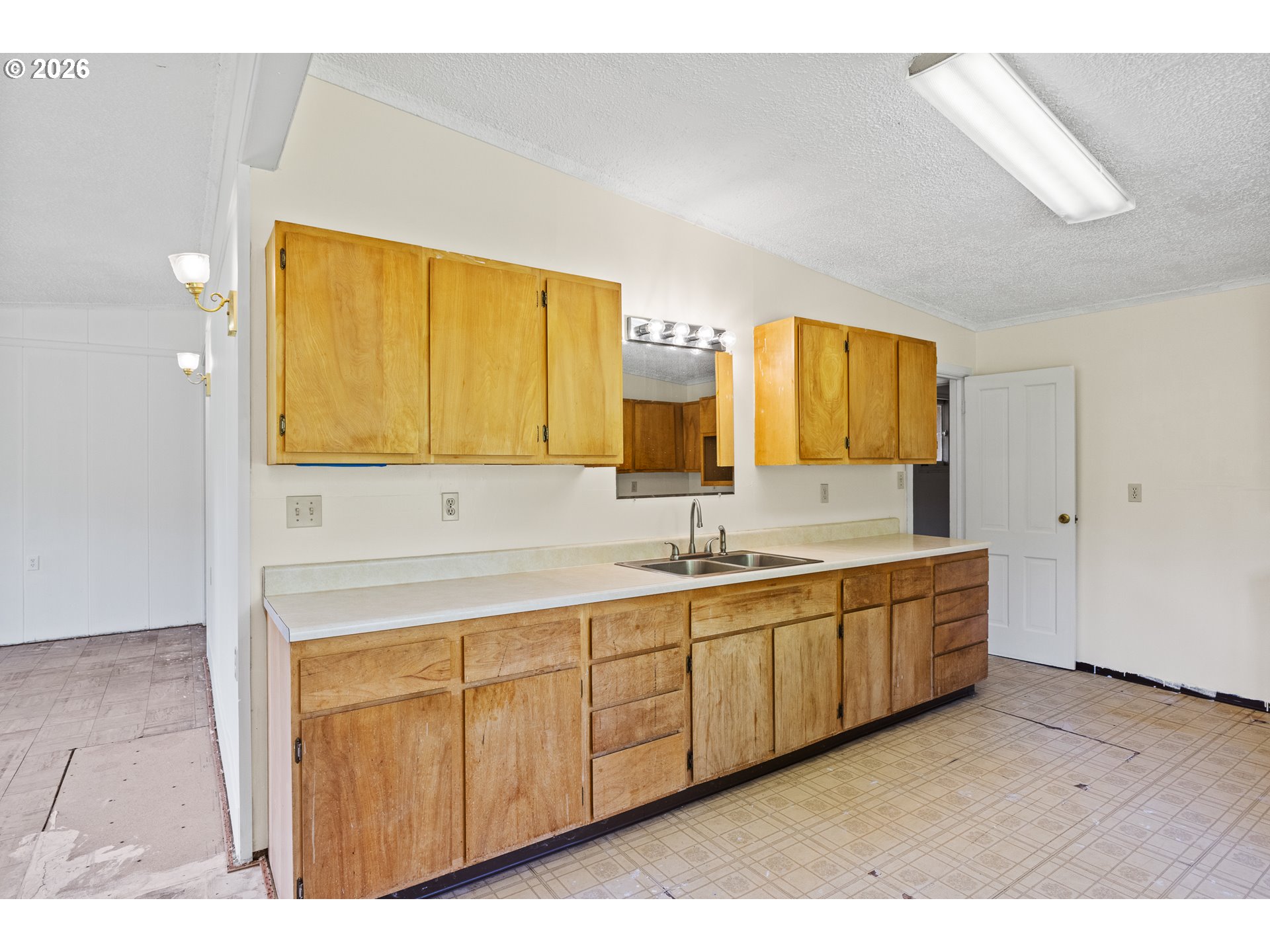 15181 Sitkum Lane Myrtle Point, OR 97458 - Photo 13 of 33