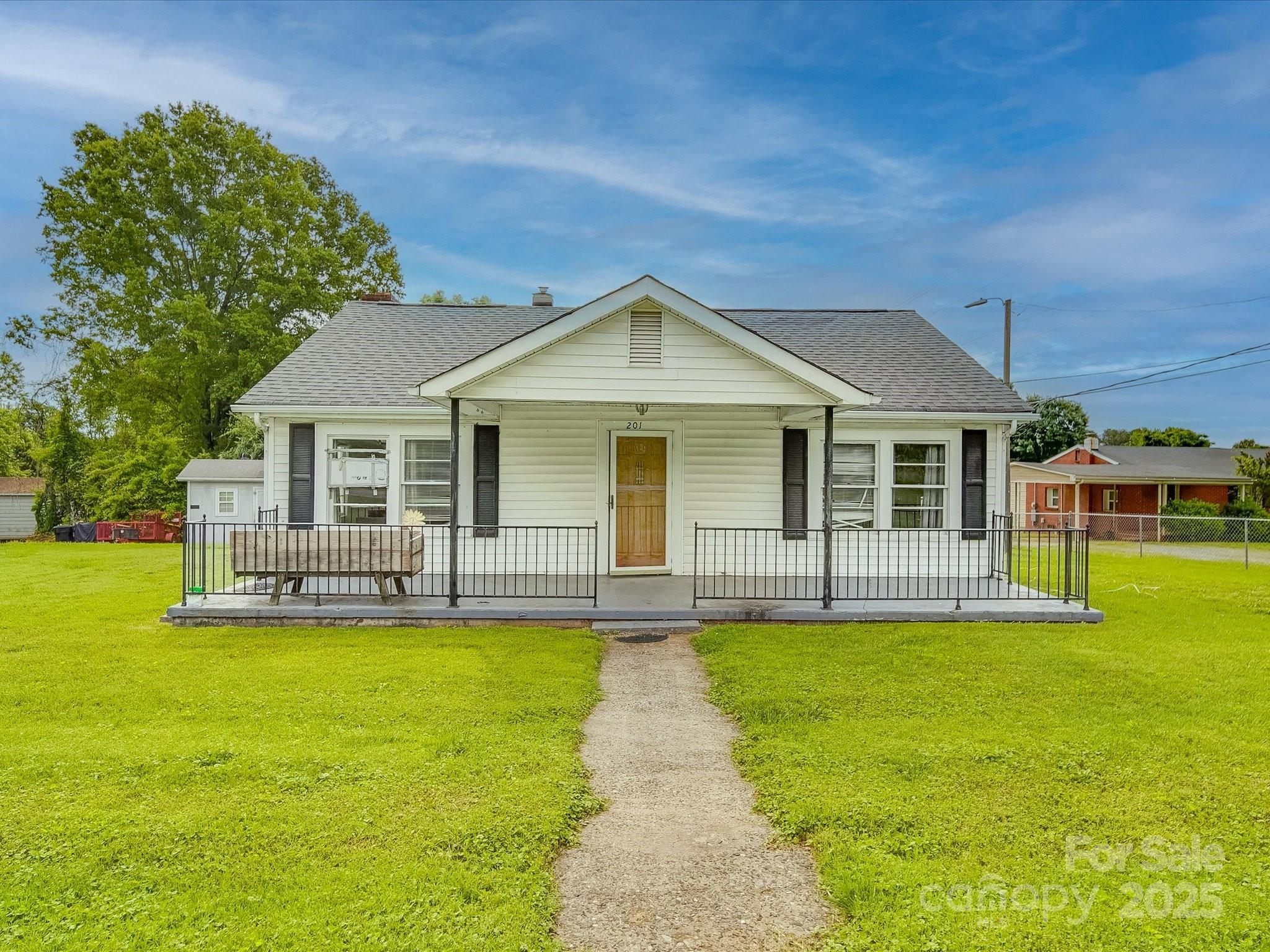 201 Robinson Road Gastonia, NC 28056 - Photo 1 of 35 Gallery Image 1