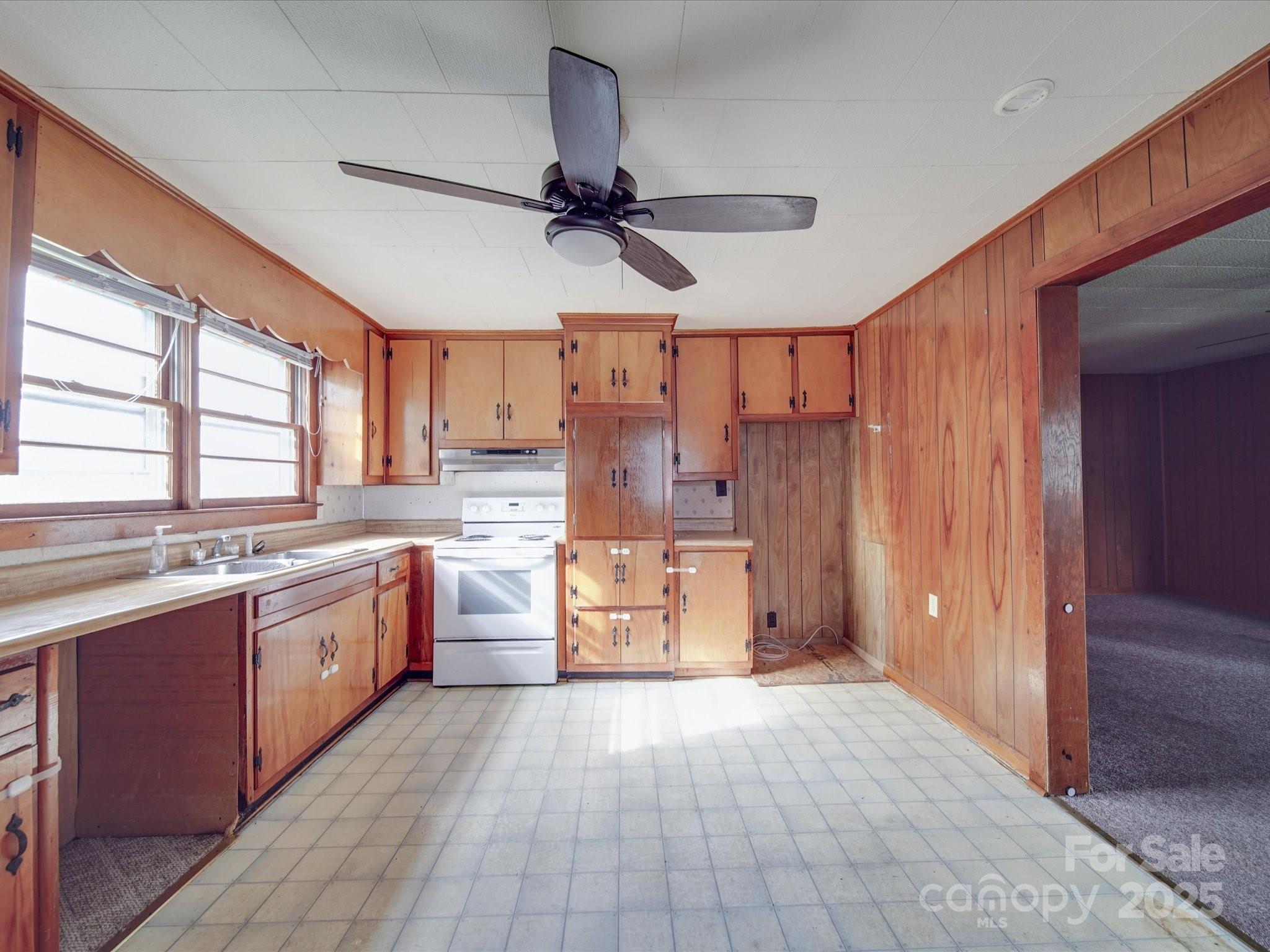 201 Robinson Road Gastonia, NC 28056 - Photo 17 of 35 Gallery Image 17