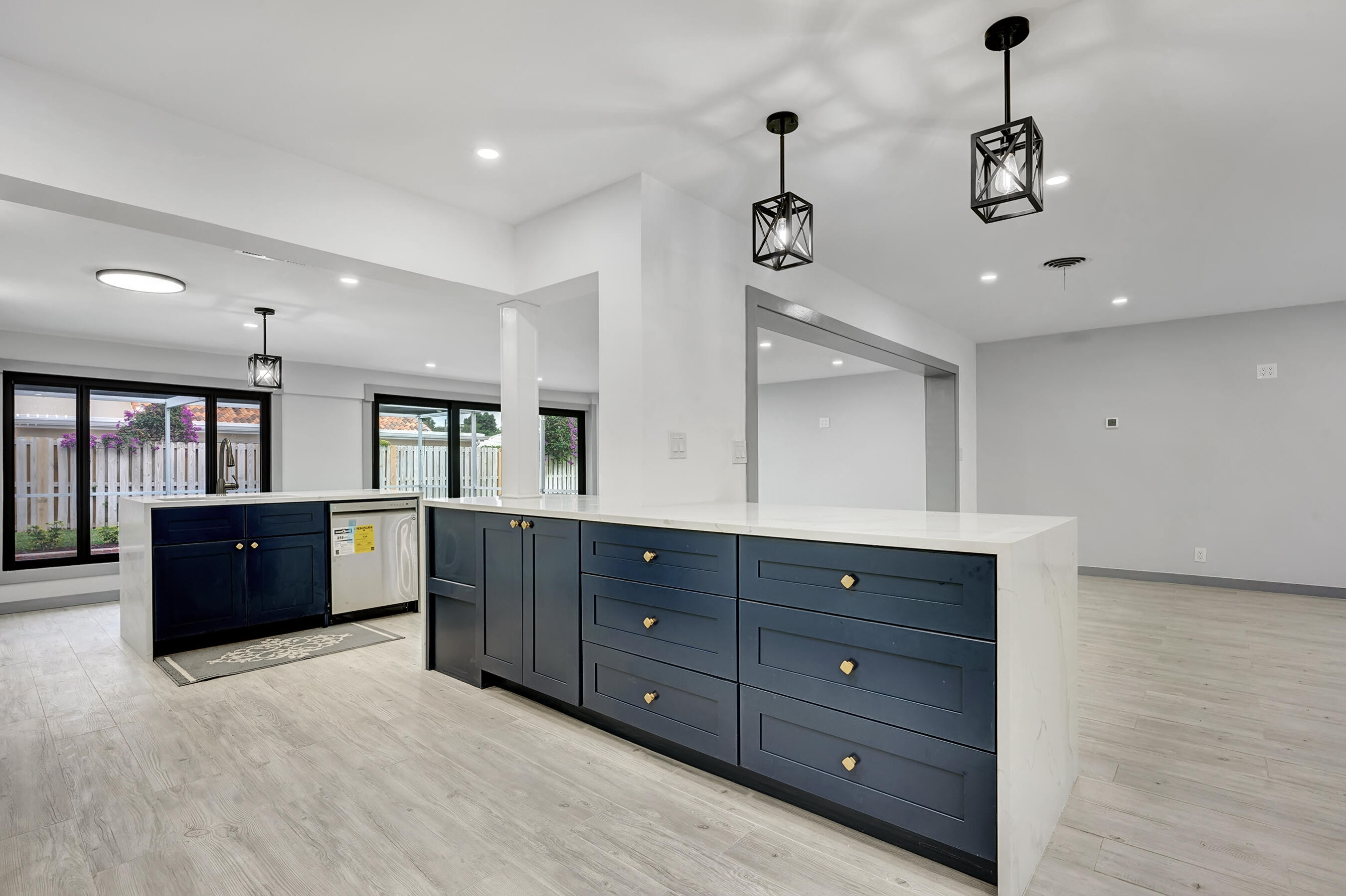 806 Southwest 2nd Street Boca Raton, FL 33486 - Photo 8 of 35 DSC05911