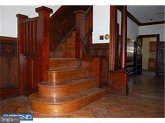 753 Wynnewood Road Philadelphia, PA 19151 - Photo 5 of 12 Living Room
