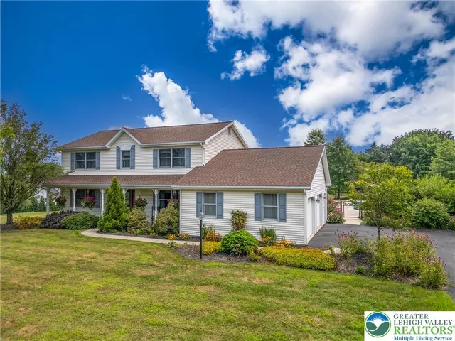 $649,900 | 5033 Ancinetta Drive, Schnecksville, PA 18078