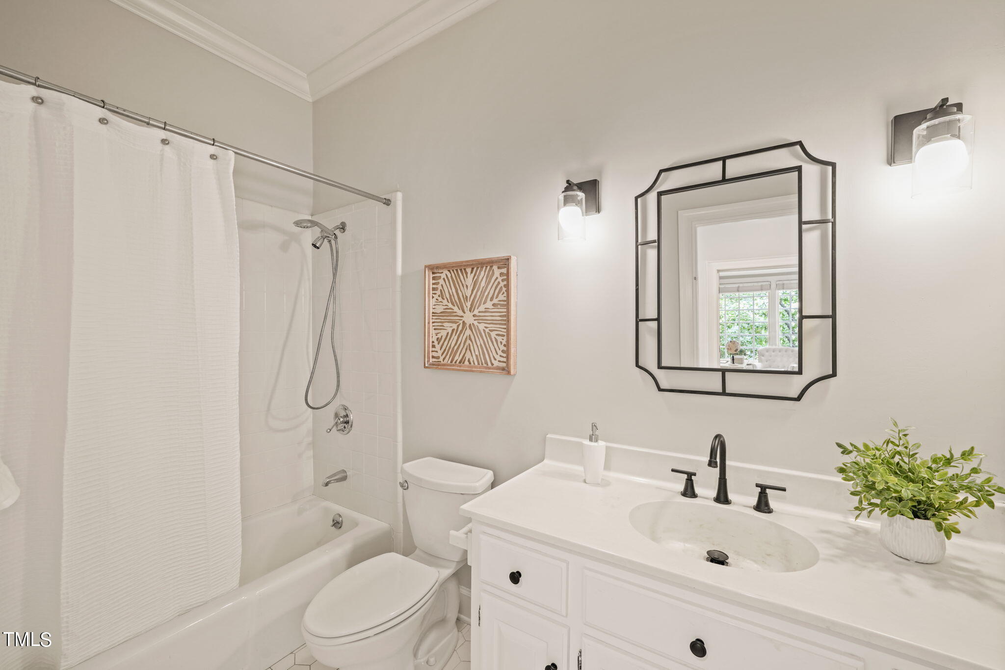 3806 Chippenham Road Durham, NC 27707 - Photo 18 of 40 19-web-or-mls-DSC04180