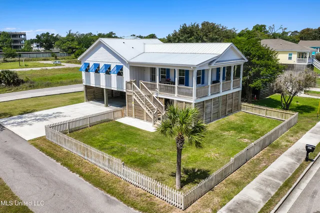 $449,999 | 521 Woodward Avenue, Gulfport, MS 39501