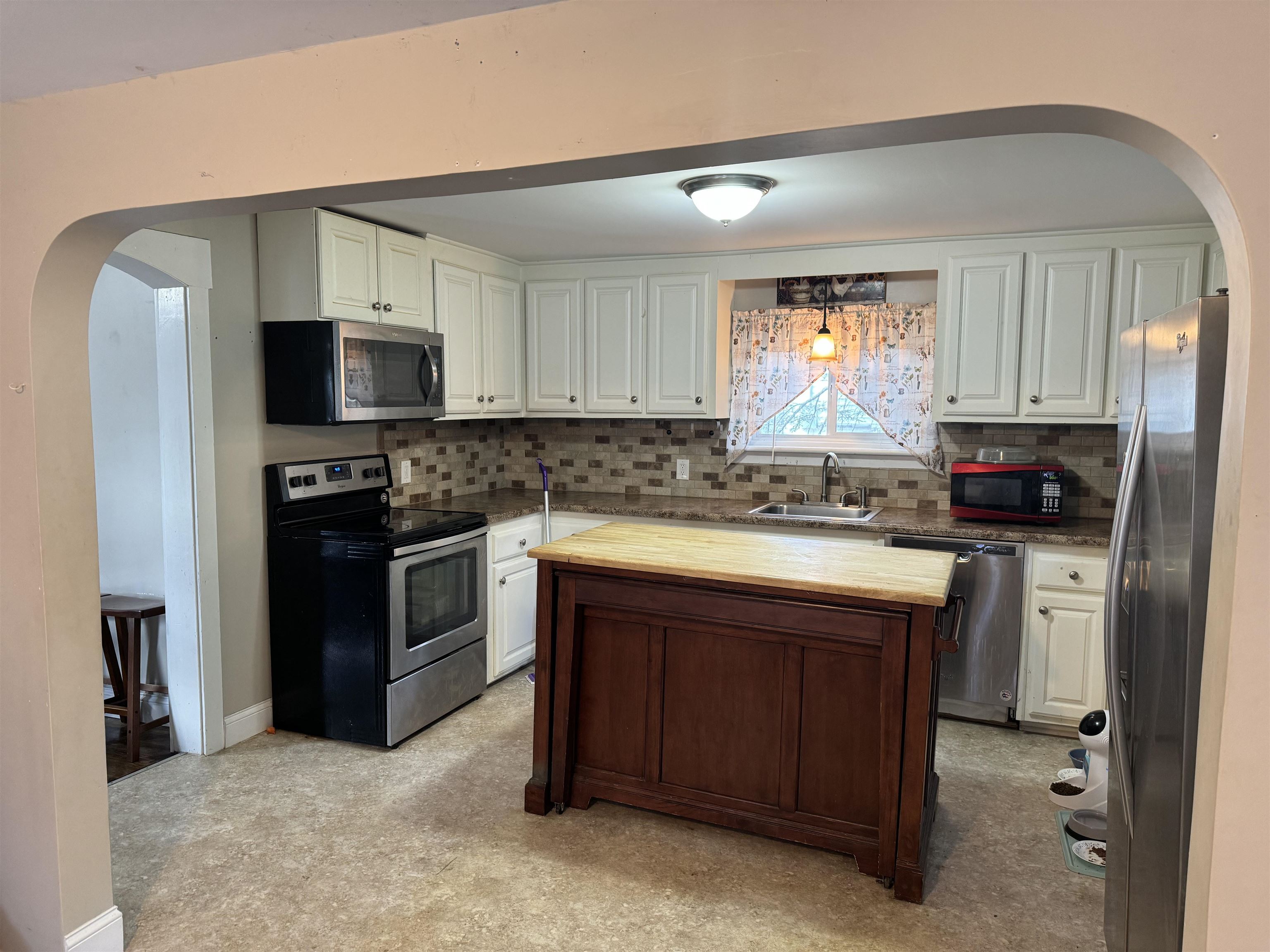 29 Michigan Street, Unit 29 Winchester, NH 03470 - Photo 9 of 15 Gallery Image 9