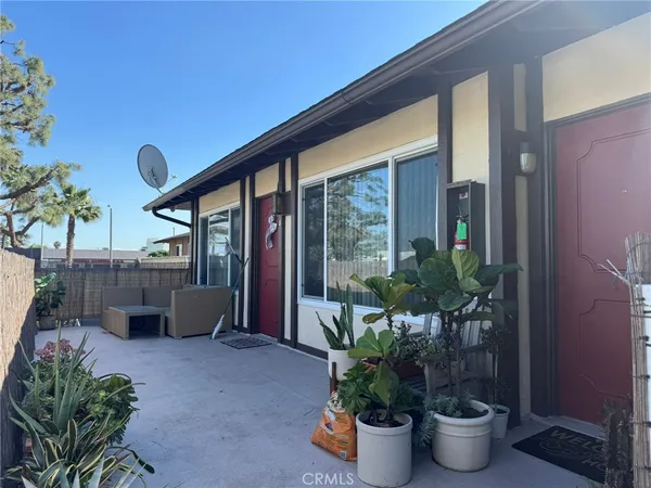 $2,100,000 | 16932 Lilac Lane, Huntington Beach, CA 92647