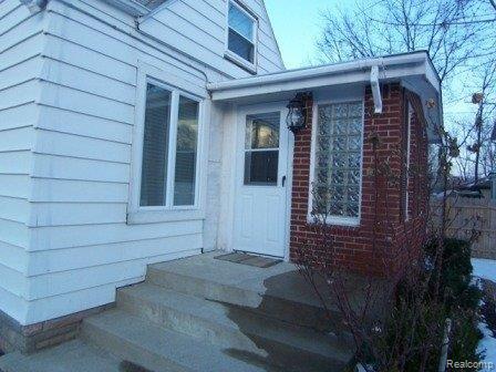 2425 Maplecrest Road Sterling Heights, MI 48310 - Photo 2 of 17 100_1774