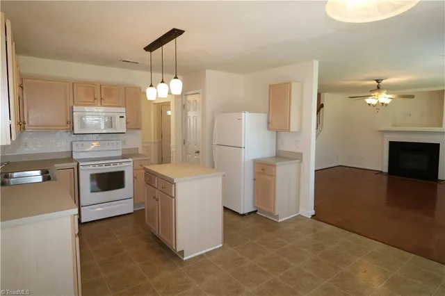 $1,725 | 136 Silver Creek Trail, Kernersville, NC 27284