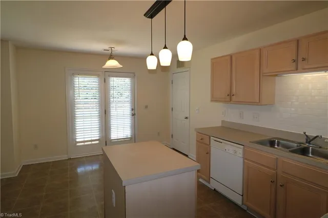 $1,725 | 136 Silver Creek Trail, Kernersville, NC 27284