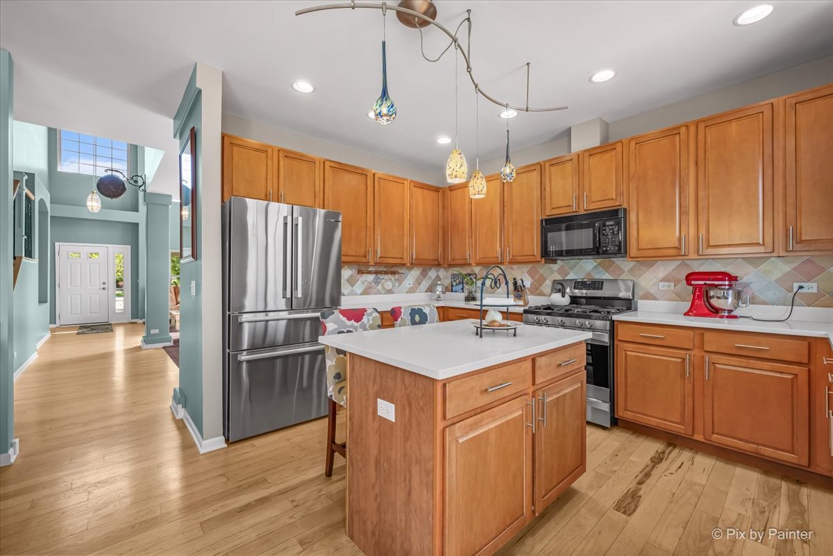 142 Augusta Lane Cary, IL 60013 - Photo 8 of 50