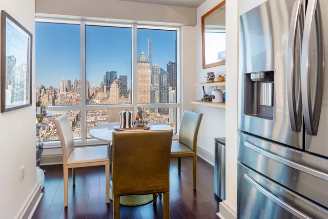 $1,750,000 | 350 West 42nd Street, Unit 34B | Hell's Kitchen