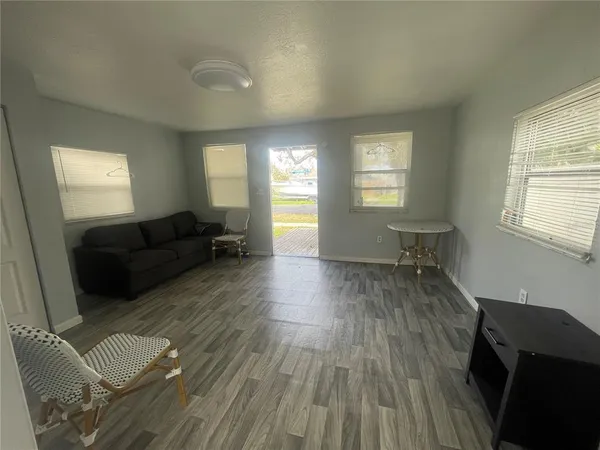 $1,350 | 5475 42nd Street North, Unit 5, St. Petersburg, FL 33714