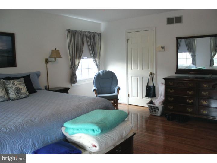 2070 East Wellington Road Newtown, PA 18940 - Photo 14 of 25 Master Bedroom