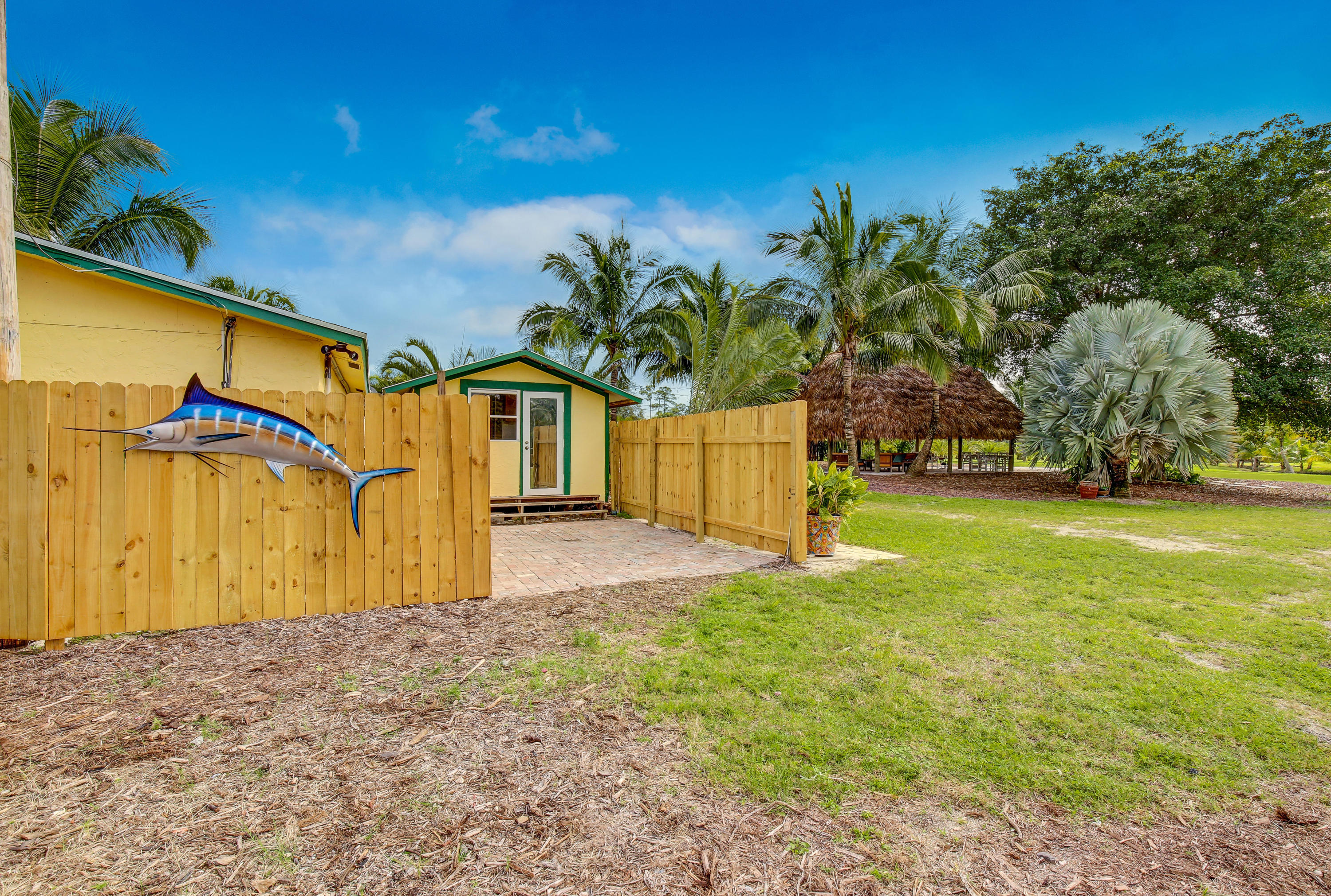 2285 D Road Loxahatchee Groves, FL 33470 - Photo 16 of 32 Cottage