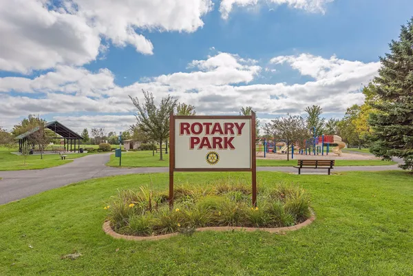 $495,000 | 972 Rolling Greens Lane, Hutchinson, MN 55350