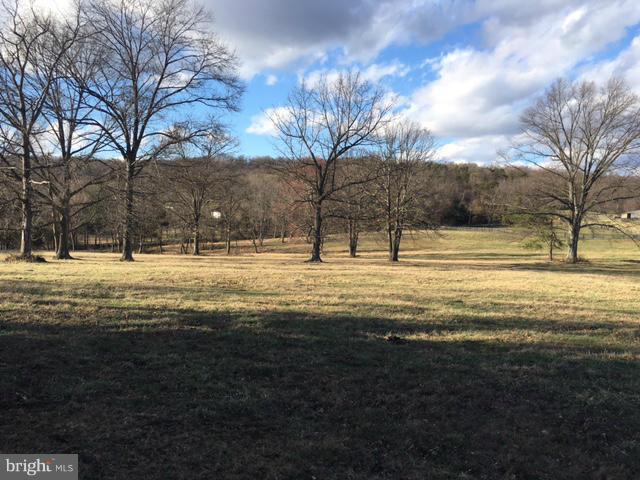 Old Bust Head Road The Plains, VA 20198 - Photo 8 of 12 a view of yard with ocean view