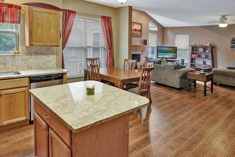 3069 Splitrock Road Columbus, OH 43221 - Photo 8 of 27 Gallery Image 8
