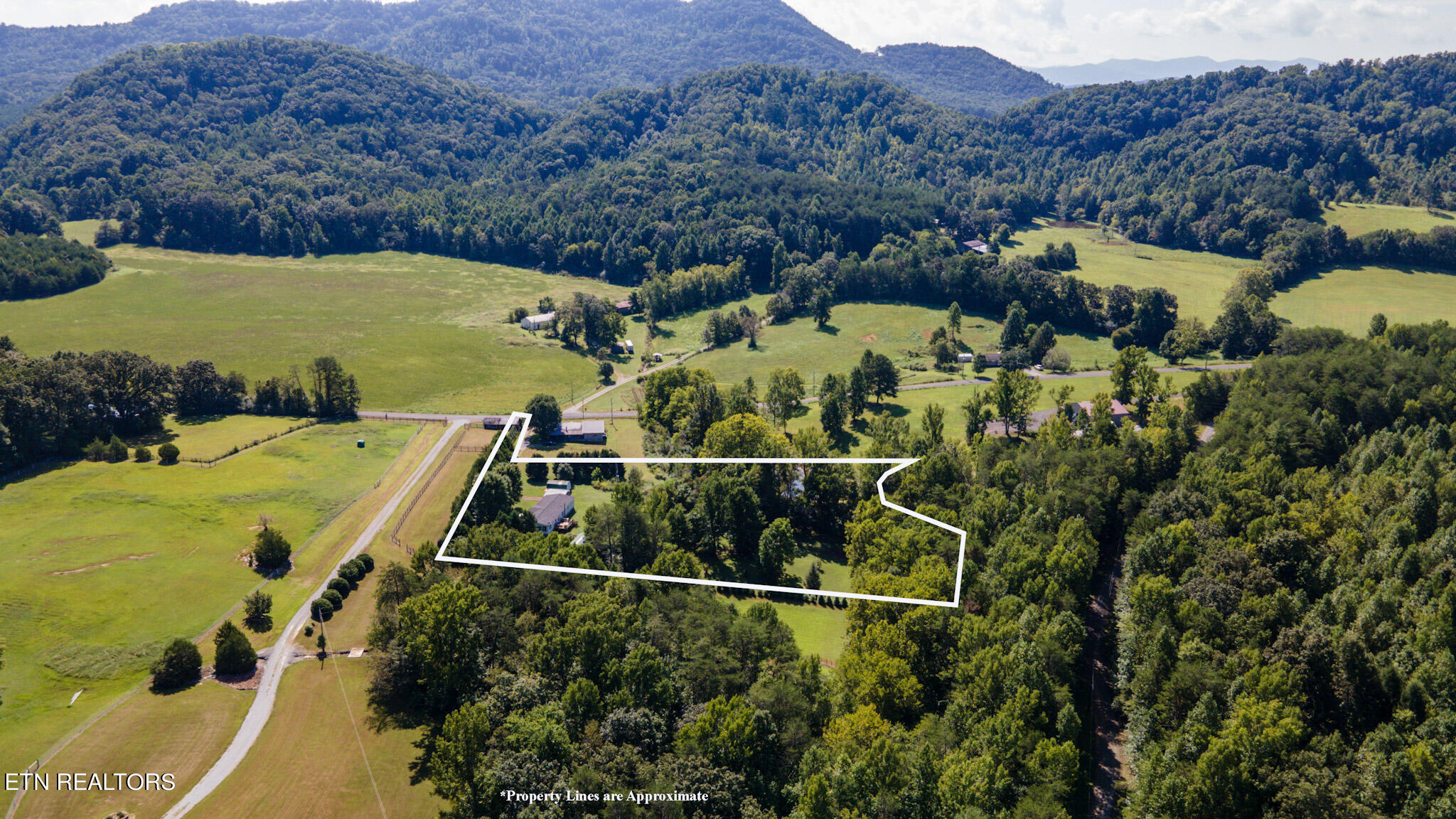 1205 Belltown Road Tellico Plains, TN 37385 - Photo 32 of 42 IMG_5117
