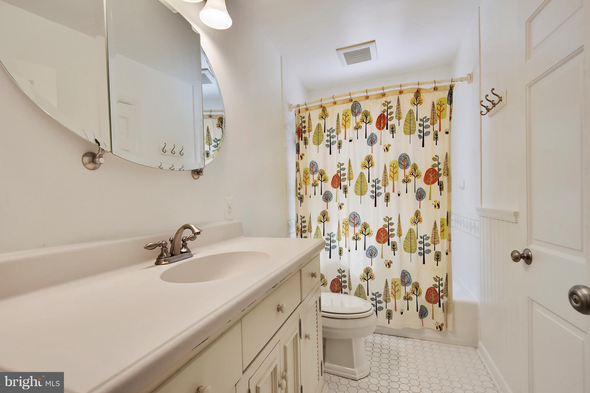 807 Chumleigh Road Baltimore, MD 21212 - Photo 18 of 33 Bath
