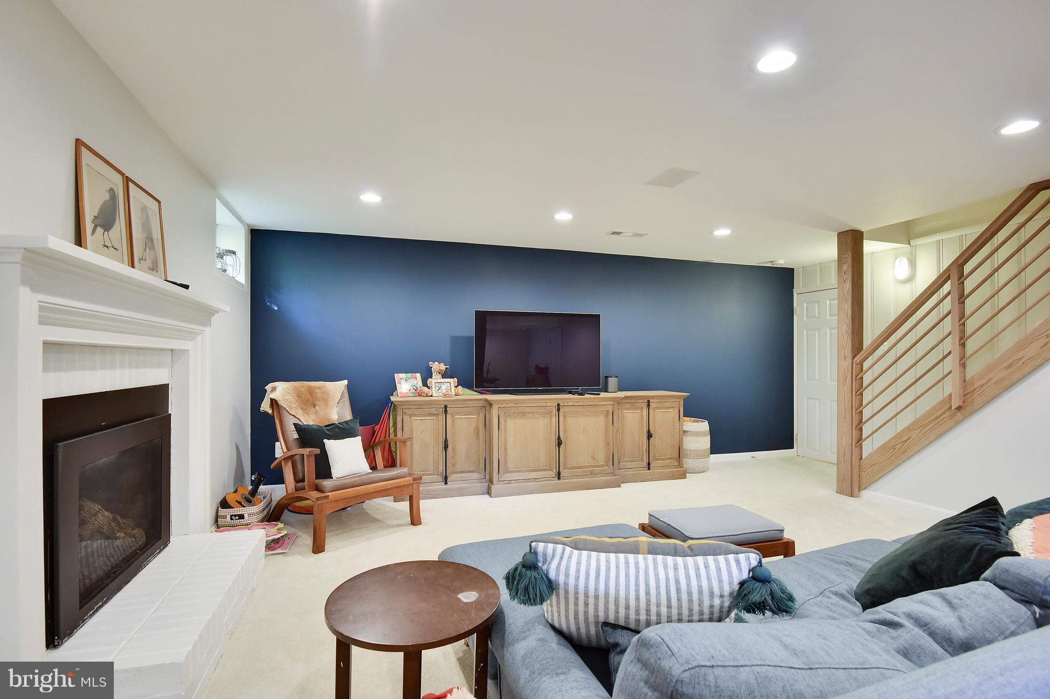807 Chumleigh Road Baltimore, MD 21212 - Photo 20 of 33 Family Room