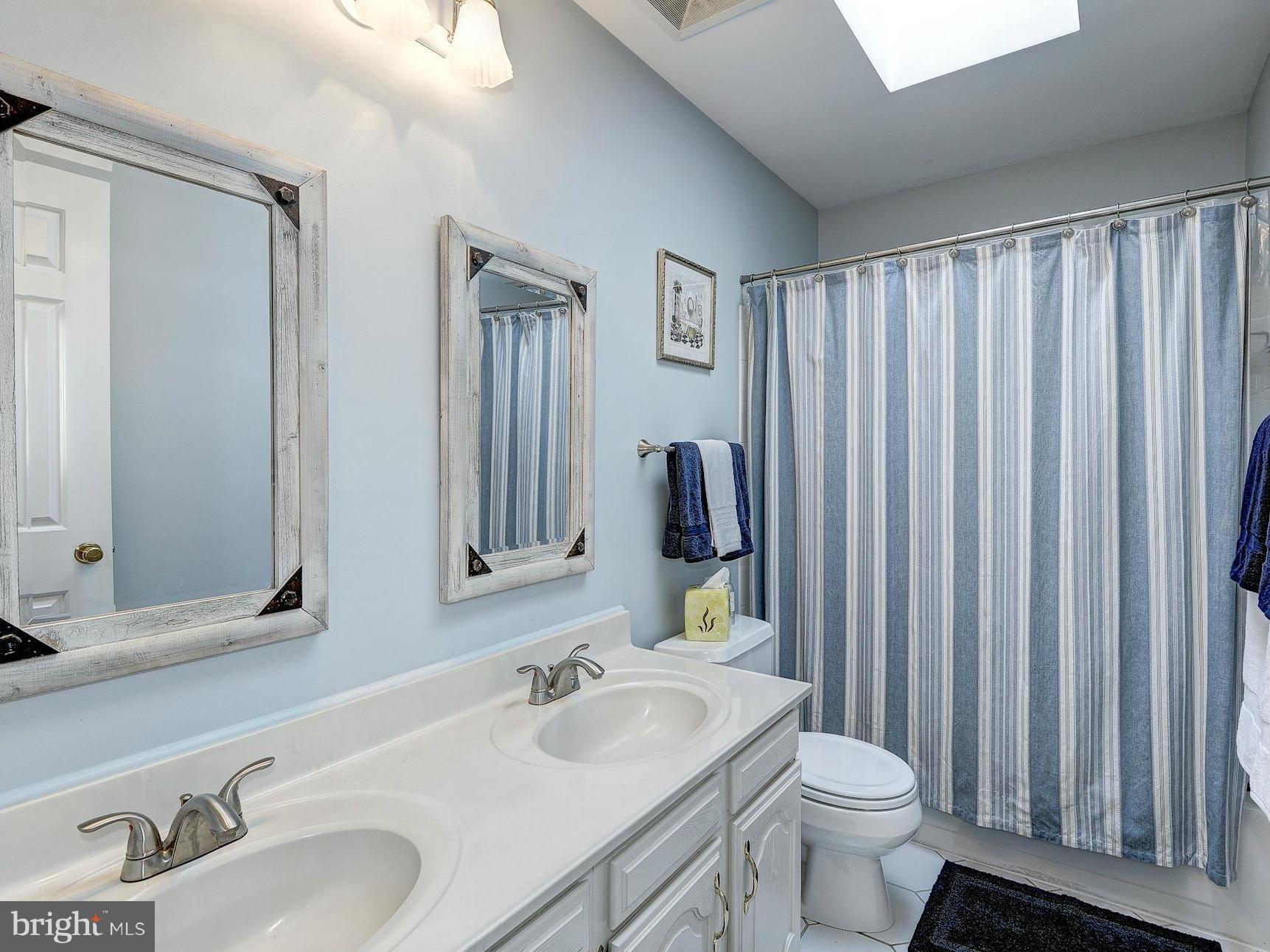 2018 Adams Hill Road Vienna, VA 22182 - Photo 21 of 30 Upper Level Hall Bath