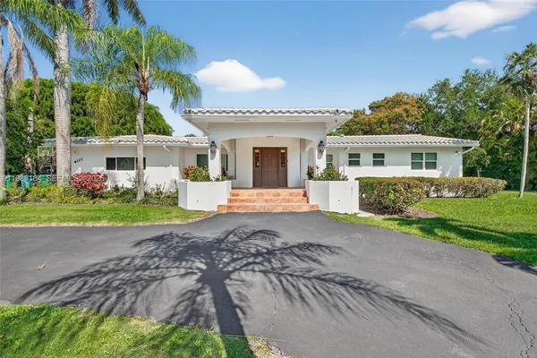 a view of a entryway of a house