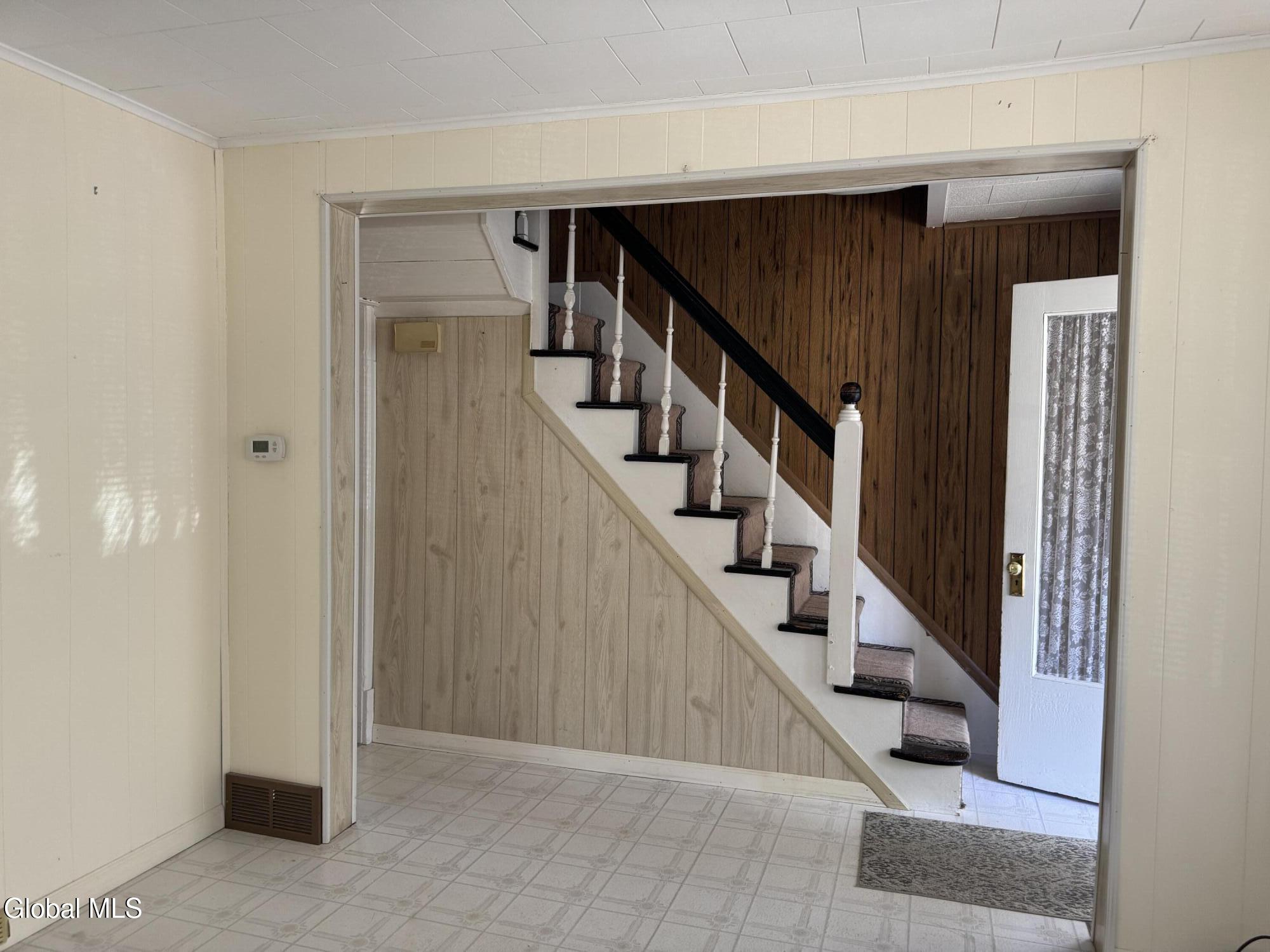 35 Cornell Street Schenectady, NY 12304 - Photo 7 of 18 7
