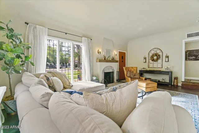 $3,500 | 514 West Palm Lane, Phoenix, AZ 85003