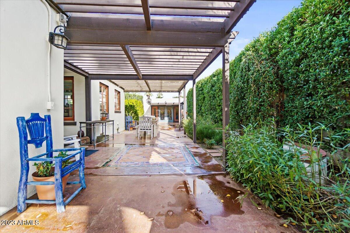 514 West Palm Lane Phoenix, AZ 85003 - Photo 25 of 36 Side Patio