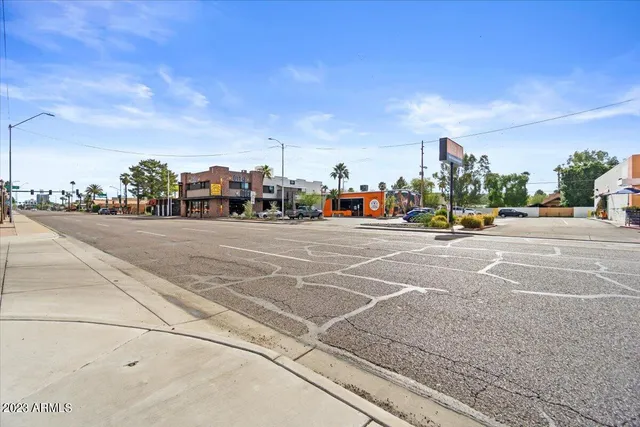 $3,500 | 514 West Palm Lane, Phoenix, AZ 85003