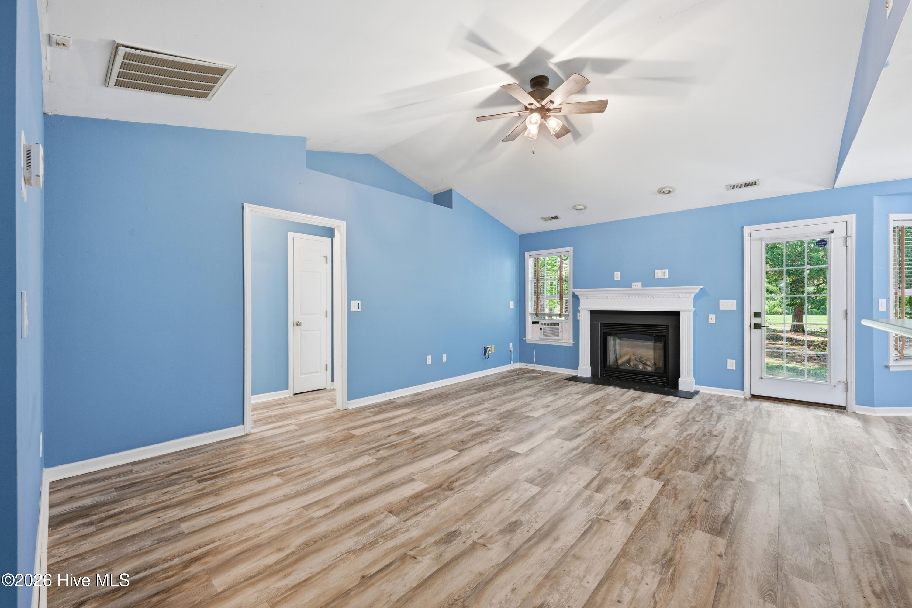 128 Bermuda View New Bern, NC 28560 - Photo 8 of 41