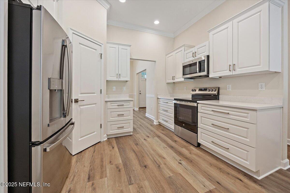 3127 Tiger Hole Road Jacksonville, FL 32216 - Photo 10 of 27 12-Kitchen