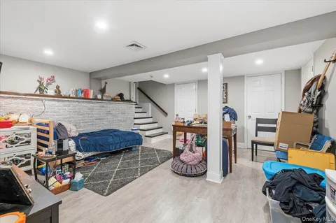 $959,000 | 62 Eileen Avenue, Plainview, NY 11803