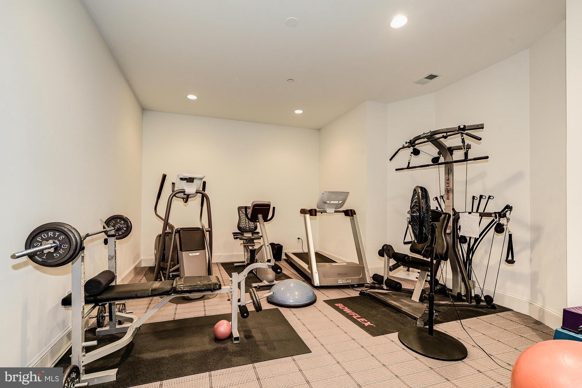 9101 Burning Tree Road Bethesda, MD 20817 - Photo 22 of 25 Interior (General)