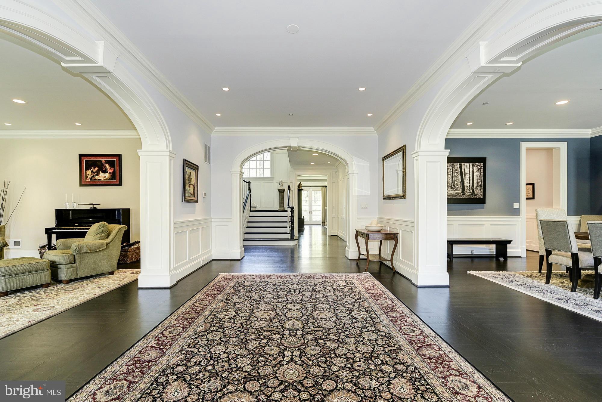 9101 Burning Tree Road Bethesda, MD 20817 - Photo 5 of 25 Interior (General)