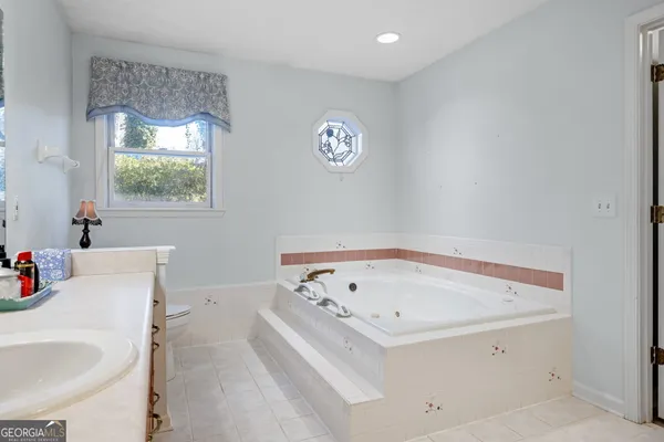 $489,000 | 605 Chenocetah Drive, Cornelia, GA 30531