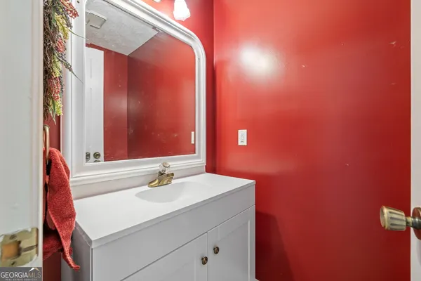 $489,000 | 605 Chenocetah Drive, Cornelia, GA 30531