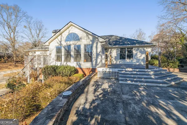 $489,000 | 605 Chenocetah Drive, Cornelia, GA 30531