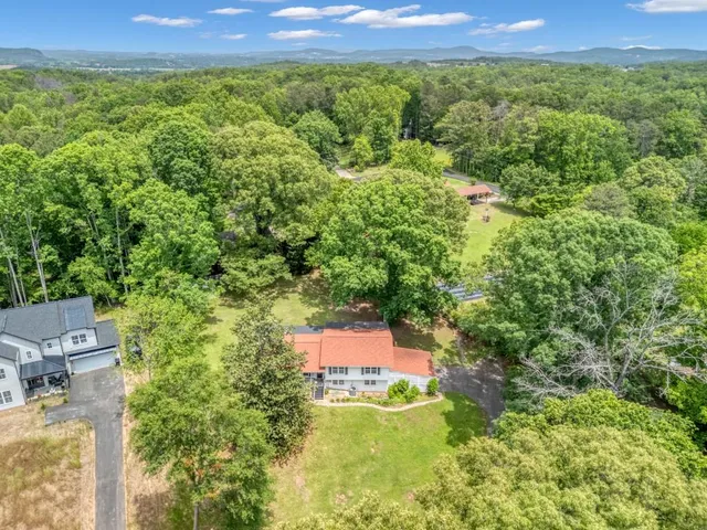 $2,300 | 83 Summit Ridge Circle Southeast, Cartersville, GA 30120