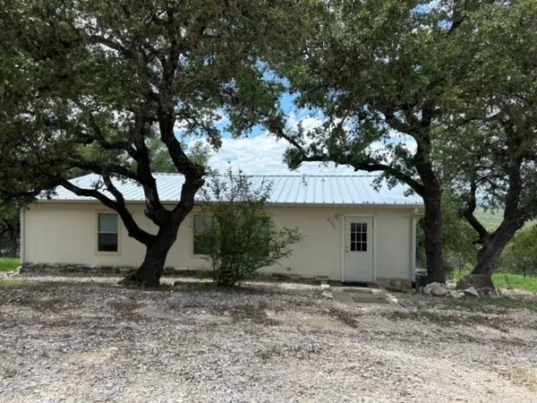 $1,500 | 6232 Paradise Manor Circle, Marble Falls, TX 78654